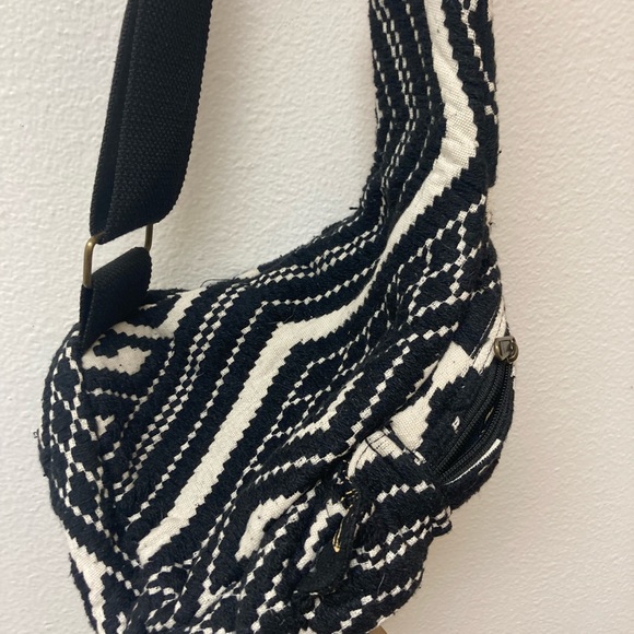 NWT KALA IMPORTS LLC Handmade Sling Backpack OS - Picture 4 of 7